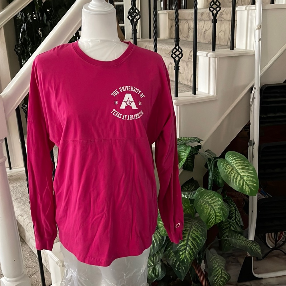 The University Of Texas At Arlington Long Sleeved Top